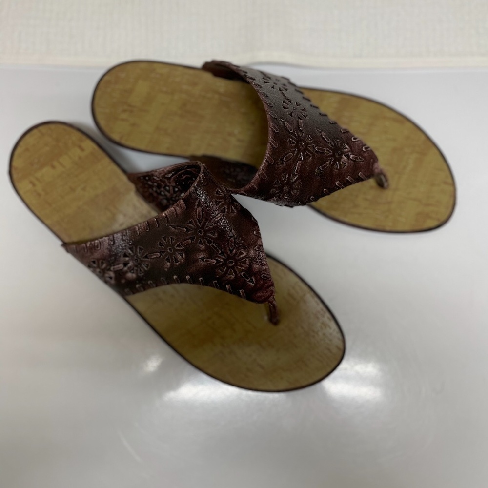 brown beach/summer thong jelly sandals size 8